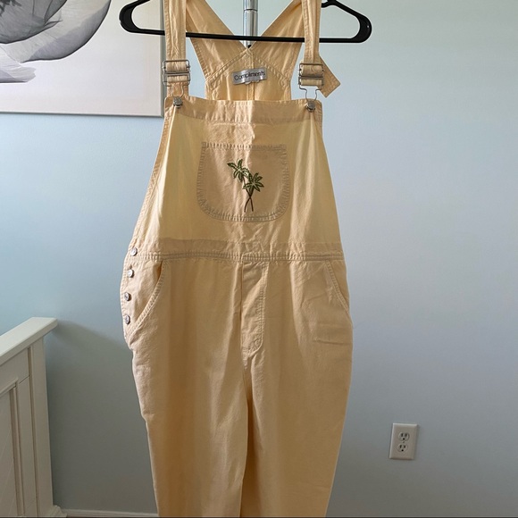 COMPLIMENTS Other - PASTEL YELLOW OVERSIZED OVERALLS☀️🍌💛